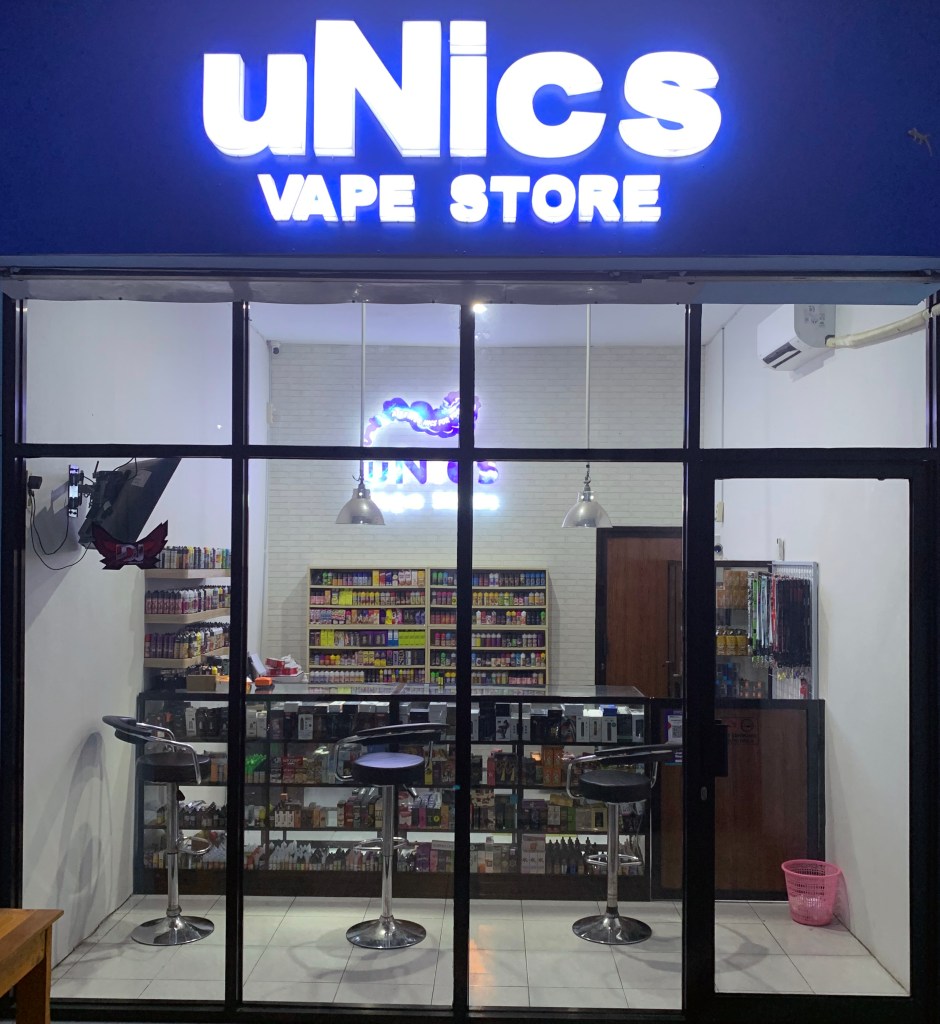 uNics Vape Store
